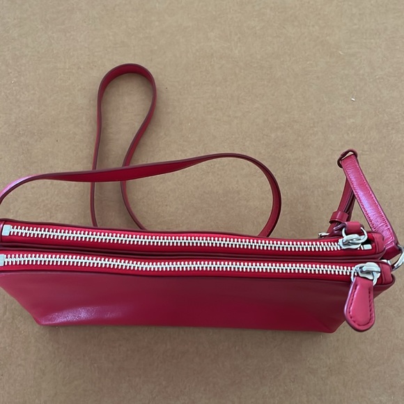 Coach Smith Crosby Red Silvertone Hardware Double Zip Leather Crossbody - Picture 5 of 16